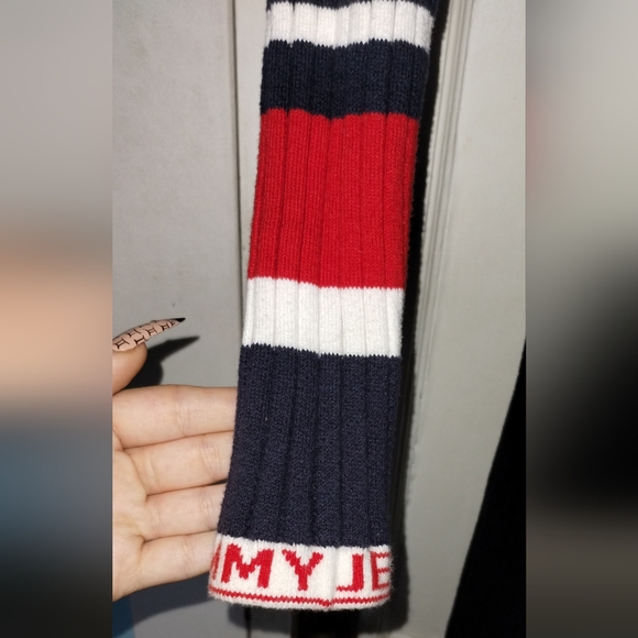 Tommy Hilfiger long sleeve dress (stretchy form fitting knitted fabric) - Picture 3 of 4